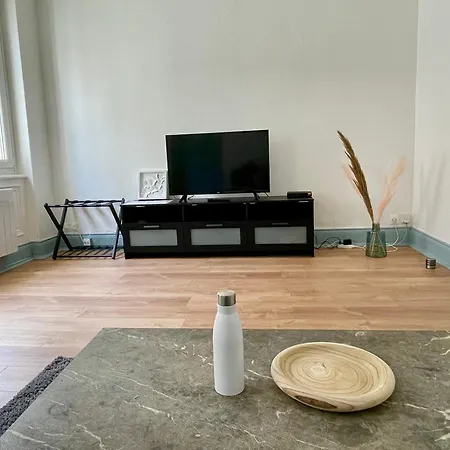 Spacieux F2 Proche Gare Au Calme Appartement